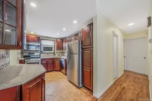 414 Myrtle Ave, West Islip, NY 11795 - Photo 7