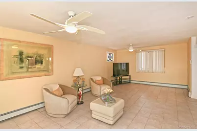 156 Farmedge Road, Levittown, NY 11756 - Photo 5