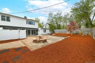 156 Farmedge Rd, Levittown, NY 11756 - Photo 21
