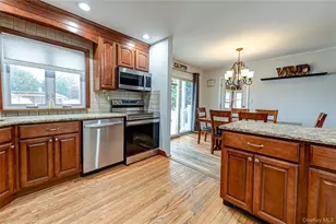 5 Taylor Dr, Farmingdale, NY 11735 - Photo 15
