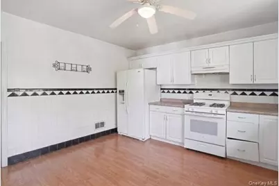 14 Bellevue Road, Newburgh, NY 12550 - Photo 5