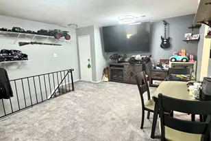 18 Navajo Ct, Coram, NY 11727 - Photo 7