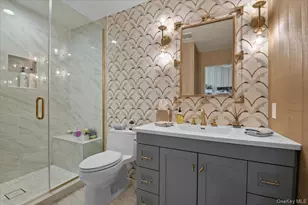 45 Coves Run, Syosset, NY 11791 - Photo 23