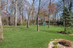 45 Coves Run, Syosset, NY 11791 - Photo 41