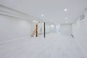 58-13 69th Pl, Maspeth, NY 11378 - Photo 37