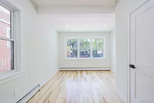 58-13 69th Pl, Maspeth, NY 11378 - Photo 33