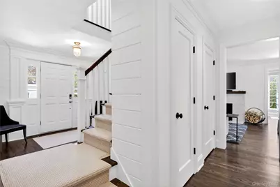 107 Manhasset Woods Road, Manhasset, NY 11030 - Photo 11