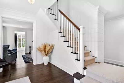 107 Manhasset Woods Road, Manhasset, NY 11030 - Photo 7