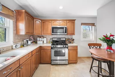 18 Sylvan Trail, Monroe, NY 10950 - Photo 11