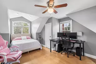 38 Bedell Pl, Amityville, NY 11701 - Photo 15