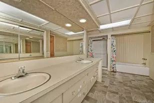 275 36th St, Lindenhurst, NY 11757 - Photo 17