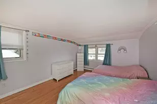 275 36th St, Lindenhurst, NY 11757 - Photo 15