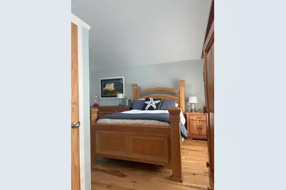 33 Hollins Lane, East Islip, NY 11730 - Photo 33