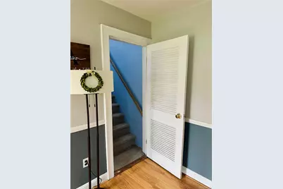 33 Hollins Lane, East Islip, NY 11730 - Photo 7