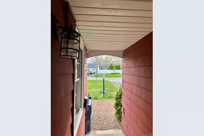 33 Hollins Lane, East Islip, NY 11730 - Photo 35