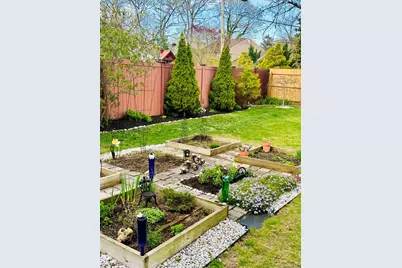 33 Hollins Lane, East Islip, NY 11730 - Photo 41