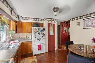 46 New York Ave, Sound Beach, NY 11789 - Photo 9