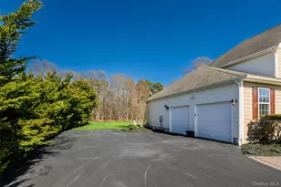 6 Ridge Ct, Center Moriches, NY 11934 - Photo 7