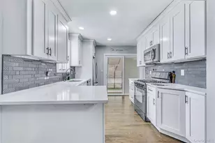 42 Greenwood Rd, Bay Shore, NY 11706 - Photo 17