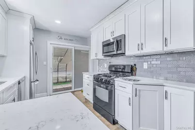 42 Greenwood Road #Bay Shore, NY 11706, Bay Shore, NY 11706 - Photo 19