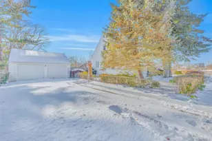 42 Greenwood Rd, Bay Shore, NY 11706 - Photo 7