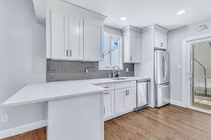 42 Greenwood Rd, Bay Shore, NY 11706 - Photo 21