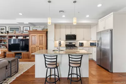 332 Marina Pointe Drive #332, East Rockaway, NY 11518 - Photo 7