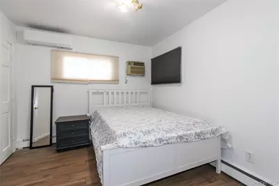 28 Apollo Lane, Hicksville, NY 11801 - Photo 15