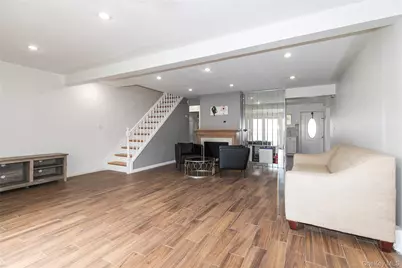 28 Apollo Lane, Hicksville, NY 11801 - Photo 9