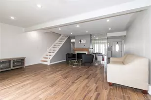 28 Apollo Ln, Hicksville, NY 11801 - Photo 9
