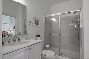 923 Roosevelt Way, Westbury, NY 11590 - Photo 21