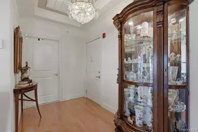 923 Roosevelt Way, Westbury, NY 11590 - Photo 3
