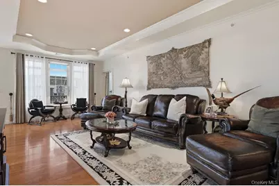 923 Roosevelt Way, Westbury, NY 11590 - Photo 5