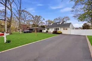 55 Pine St, Holbrook, NY 11741 - Photo 27