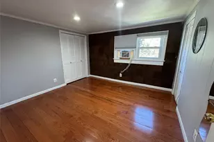 486 Silver St, West Babylon, NY 11704 - Photo 5