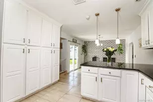 8 Croydon Ave, Ronkonkoma, NY 11779 - Photo 5