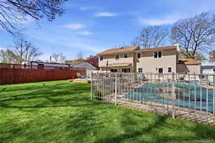 39 Fallen Leaf Rd, Holbrook, NY 11741 - Photo 23