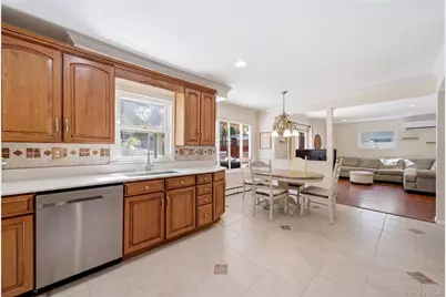 39 Fallen Leaf Road, Holbrook, NY 11741 - Photo 11