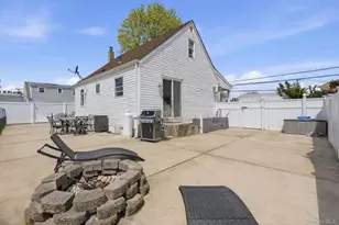 287 43rd St, Lindenhurst, NY 11757 - Photo 27