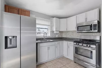 287 43rd Street, Lindenhurst, NY 11757 - Photo 5