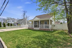 287 43rd St, Lindenhurst, NY 11757 - Photo 3
