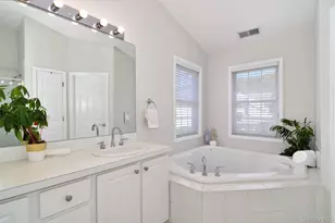 120 Tradition Ct, White Plains, NY 10603 - Photo 21