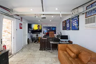 89-47 212th St, Queens Village, NY 11427 - Photo 25