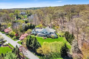 7 Ridgeview Cir, Armonk, NY 10504 - Photo 3