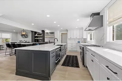 111 Charles Street #B, Massapequa, NY 11758 - Photo 15