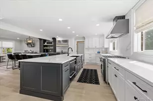 111 Charles St, Massapequa, NY 11758 - Photo 15