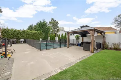 111 Charles Street #B, Massapequa, NY 11758 - Photo 45
