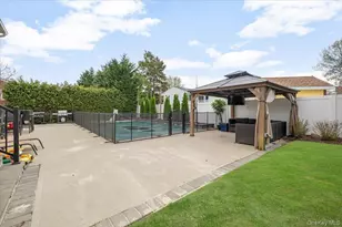 111 Charles St, Massapequa, NY 11758 - Photo 45