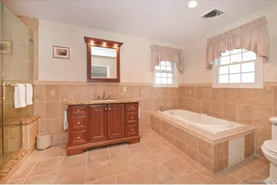 586 Seaford Avenue, Massapequa, NY 11758 - Photo 25