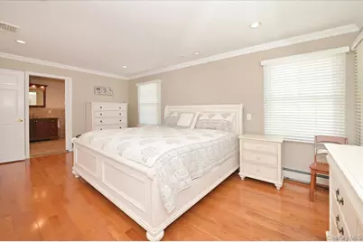 586 Seaford Avenue, Massapequa, NY 11758 - Photo 23